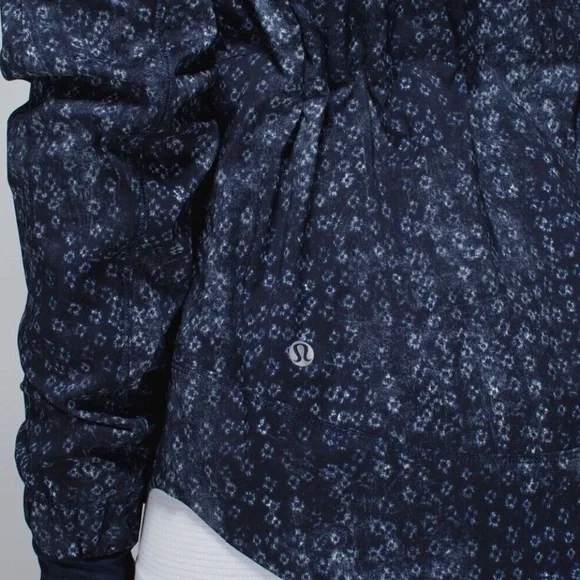 Lululemon Spring Forward Jacket 6 - Picture 5 of 9